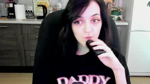 Lina 3  1715622743 online show from 03/11/25, 07:48