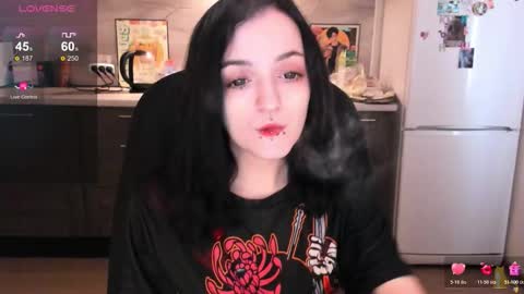 Lina 3  1715622743 online show from 10/20/25, 07:42