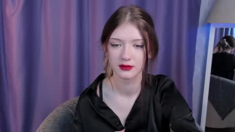 Snapshot of lina_vi chatting on 12/20/24, 08:34 Lina online show from 12/20/24, 08:34