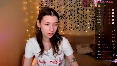 Lina online show from 11/06/25, 08:48