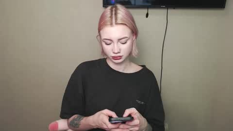 Snapshot of linacute52 chatting on 10/15/25, 09:53 linacute52 online show from 10/15/25, 09:53