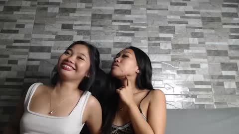 LinaDebie online show from 11/16/25, 05:29