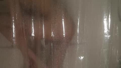 Snapshot of linaerotica chatting on 10/07/25, 06:43 Lina online show from 10/07/25, 06:43