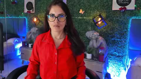 Lina  online show from 05/11/26, 11:27