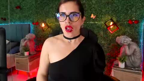 Lina  online show from 06/27/26, 12:22