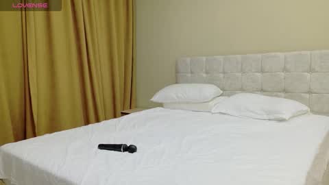 Anna online show from 11/08/25, 07:01