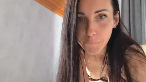 LinaLivee online show from 07/14/26, 10:09