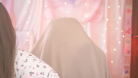 Snapshot of linalyy chatting on 03/13/26, 05:25 Lina online show from 03/13/26, 05:25