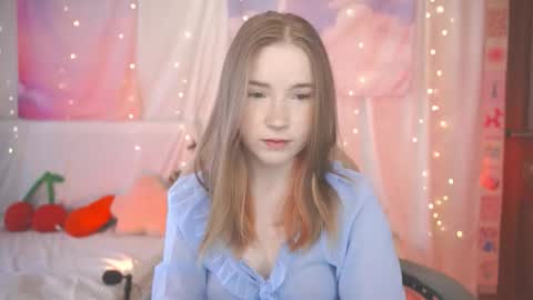 Snapshot of linalyy chatting on 03/22/26, 04:38 Lina online show from 03/22/26, 04:38