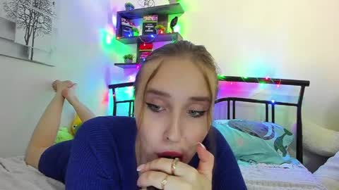 Snapshot of linatruly chatting on 03/27/26, 10:53 Lina online show from 03/27/26, 10:53