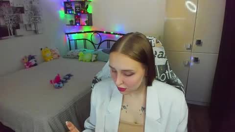 Snapshot of linatruly chatting on 04/25/26, 10:07 Lina online show from 04/25/26, 10:07