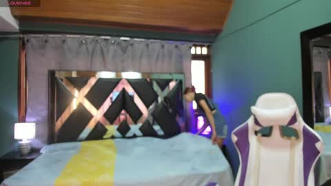  Linda  online show from 12/31/24, 05:51