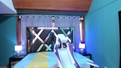  Linda  online show from 02/04/25, 06:06