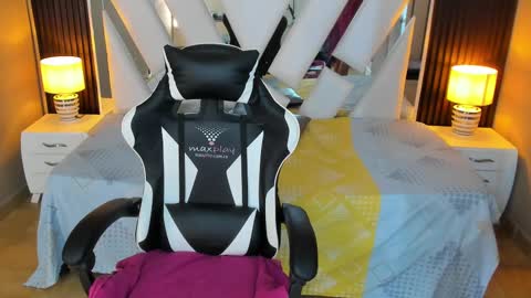  Linda  online show from 09/16/25, 06:31