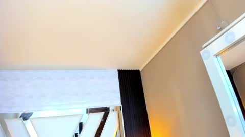  Linda  online show from 11/29/25, 06:11