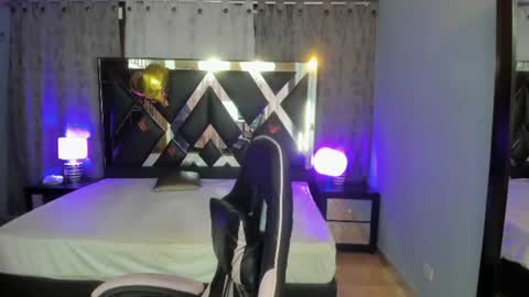 Snapshot of linda4petite chatting on 06/14/26, 01:35 Linda online show from 06/14/26, 01:35