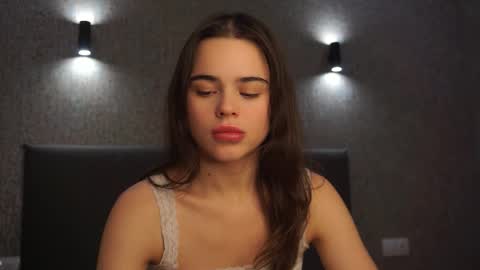 Linda online show from 12/18/25, 02:12