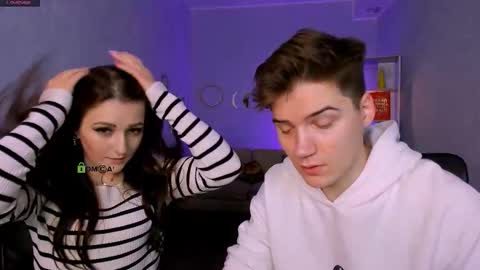 Snapshot of linda_fix chatting on 11/16/25, 08:25 Linda online show from 11/16/25, 08:25