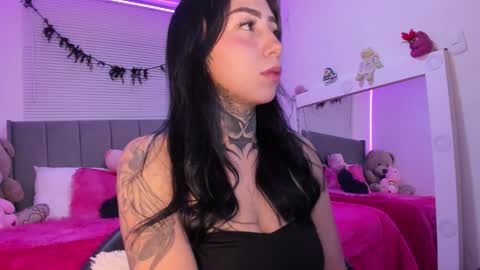 Snapshot of linda_milleer_ chatting on 09/16/25, 01:50 Lindaa maria online show from 09/16/25, 01:50