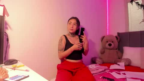 Snapshot of linda_milleer_ chatting on 09/29/25, 08:35 Lindaa maria online show from 09/29/25, 08:35