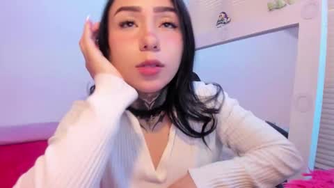 Snapshot of linda_milleer_ chatting on 10/05/25, 07:23 Lindaa maria online show from 10/05/25, 07:23
