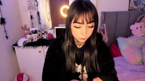 Snapshot of linda_milleer_ chatting on 03/24/26, 04:39 Lindaa maria online show from 03/24/26, 04:39