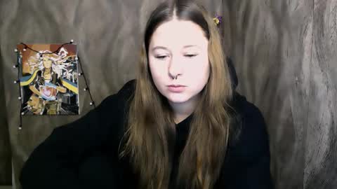 Snapshot of linda_s_ chatting on 09/29/25, 10:09 Linda online show from 09/29/25, 10:09