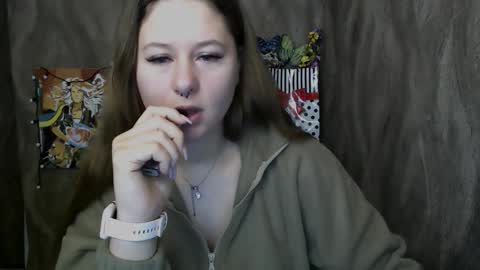 Snapshot of linda_s_ chatting on 10/14/25, 09:21 Linda online show from 10/14/25, 09:21