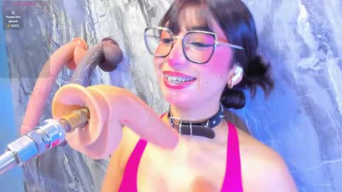 linda_sofi__ online show from 06/04/26, 09:54