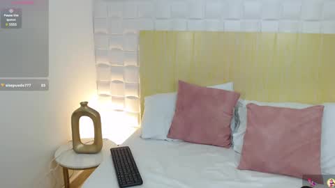 Snapshot of lindaa_natashaa chatting on 02/11/25, 07:27 L I N D A online show from 02/11/25, 07:27