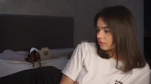 Linda online show from 05/08/26, 01:16