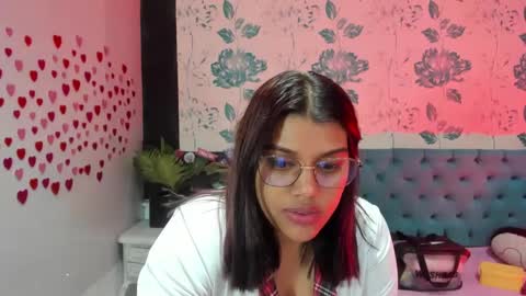 Snapshot of lindabreexlove chatting on 01/16/25, 06:27 online show from 01/16/25, 06:27