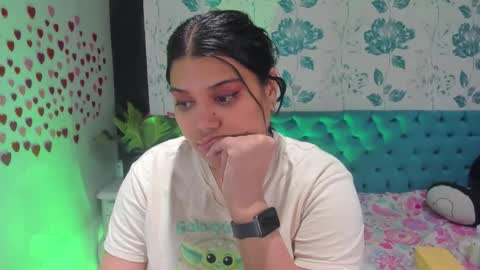 Snapshot of lindabreexlove chatting on 01/30/25, 07:15 online show from 01/30/25, 07:15