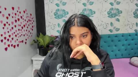 Snapshot of lindabreexlove chatting on 02/01/25, 06:08 online show from 02/01/25, 06:08