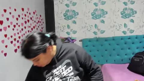 Snapshot of lindabreexlove chatting on 02/01/25, 09:19 online show from 02/01/25, 09:19