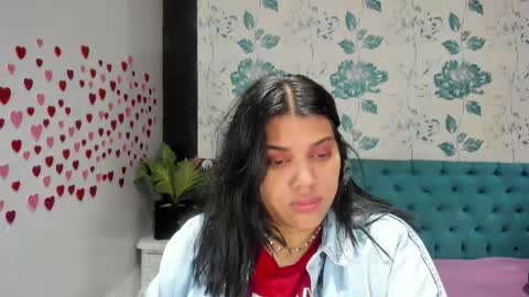 Snapshot of lindabreexlove chatting on 02/13/25, 03:24 online show from 02/13/25, 03:24