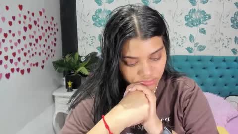 Snapshot of lindabreexlove chatting on 02/25/25, 08:51 online show from 02/25/25, 08:51