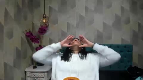 Snapshot of lindabreexlove chatting on 09/26/25, 04:22 online show from 09/26/25, 04:22