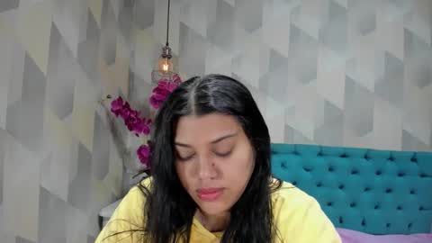 Snapshot of lindabreexlove chatting on 10/13/25, 01:11 online show from 10/13/25, 01:11