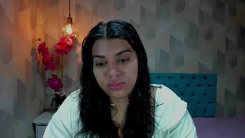 Snapshot of lindabreexlove chatting on 01/12/26, 03:06 online show from 01/12/26, 03:06