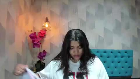 Snapshot of lindabreexlove chatting on 03/22/26, 02:42 online show from 03/22/26, 02:42