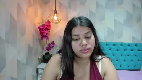 Snapshot of lindabreexlove chatting on 05/30/26, 06:54 online show from 05/30/26, 06:54