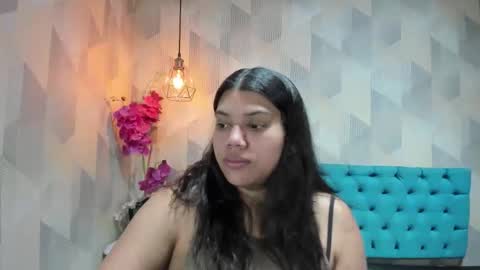 Snapshot of lindabreexlove chatting on 06/01/26, 01:46 online show from 06/01/26, 01:46