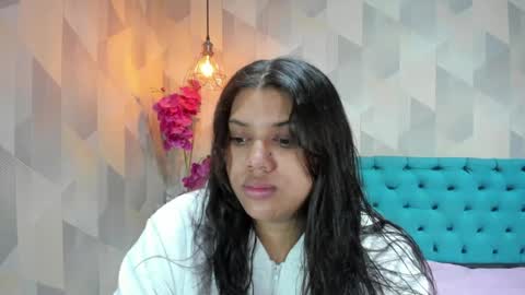 Snapshot of lindabreexlove chatting on 06/14/26, 03:14 online show from 06/14/26, 03:14
