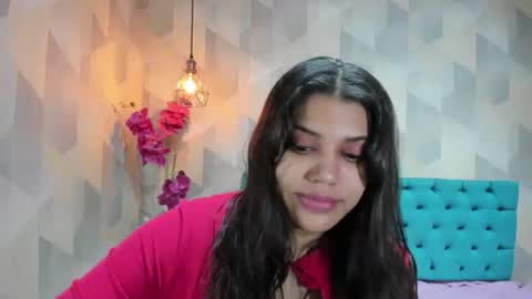 Snapshot of lindabreexlove chatting on 06/19/26, 01:48 online show from 06/19/26, 01:48