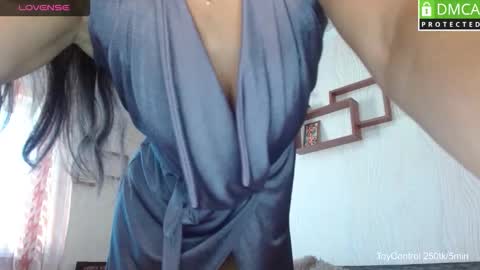 Snapshot of lindaernestine chatting on 09/19/25, 06:59 LindaErnestine online show from 09/19/25, 06:59