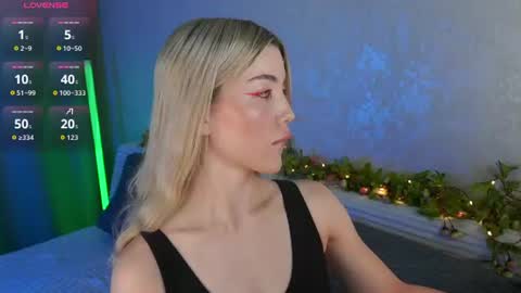 Snapshot of lindathackerr chatting on 08/02/26, 04:22 Linda online show from 08/02/26, 04:22