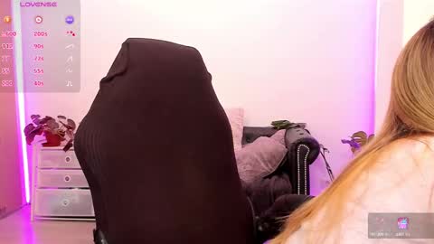 Linda  --  online show from 03/11/25, 04:51