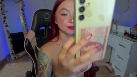 Lindsay    online show from 01/07/25, 04:50