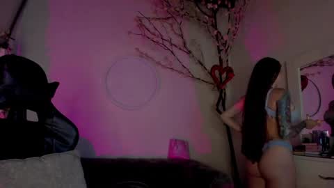 Snapshot of lindsay_khaleesi chatting on 05/03/26, 03:01 Lindsay online show from 05/03/26, 03:01